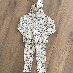 3T sweatsuit